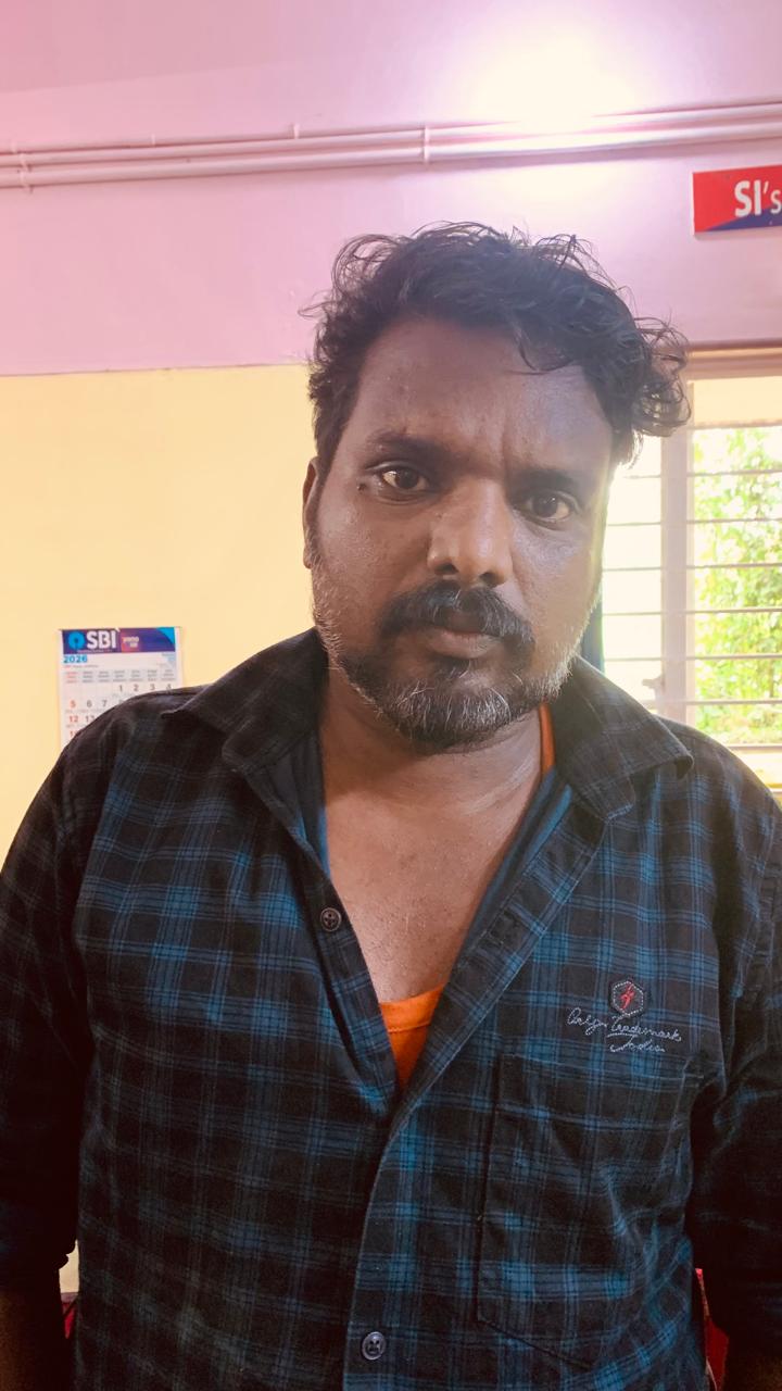 മകനെ കുത്തി കൊലപ്പെടുത്താൻ ശ്രമിച്ച അച്ഛൻ  പിടിയിലായി.